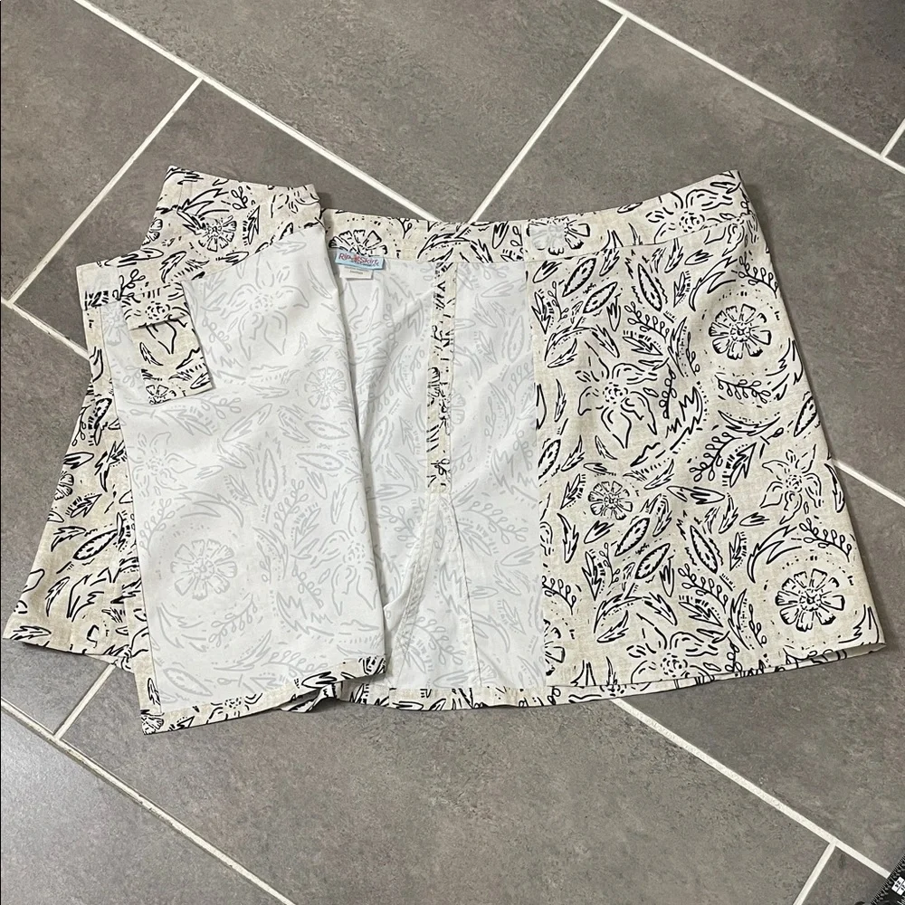 RipSkirt Hawaii Length 2 skirt size Medium - Picture 3 of 9